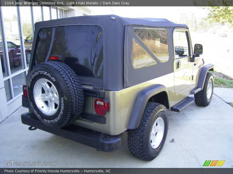 Light Khaki Metallic / Dark Slate Gray 2004 Jeep Wrangler Unlimited 4x4