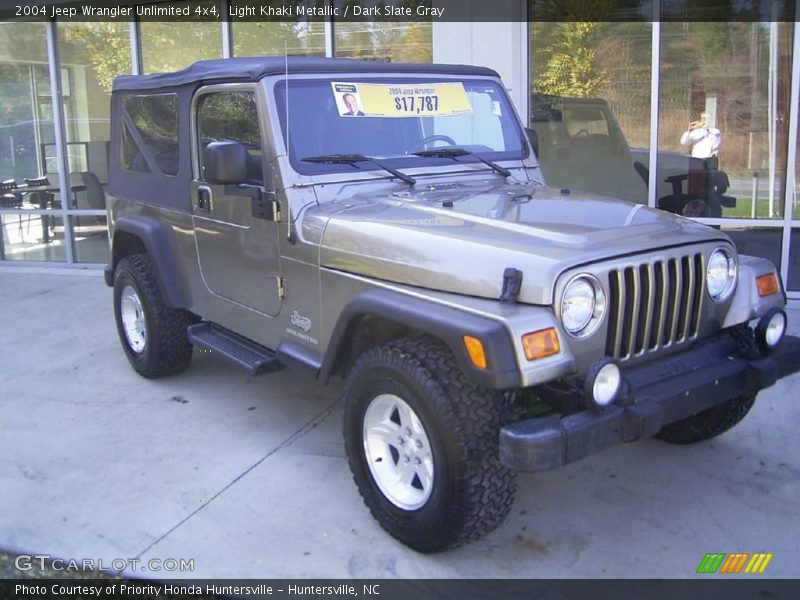 Light Khaki Metallic / Dark Slate Gray 2004 Jeep Wrangler Unlimited 4x4