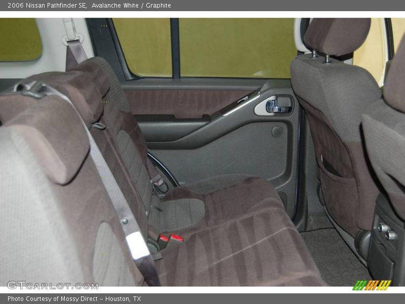 Avalanche White / Graphite 2006 Nissan Pathfinder SE