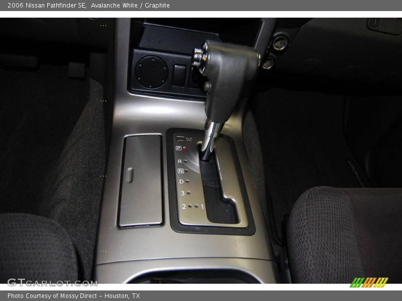 Avalanche White / Graphite 2006 Nissan Pathfinder SE