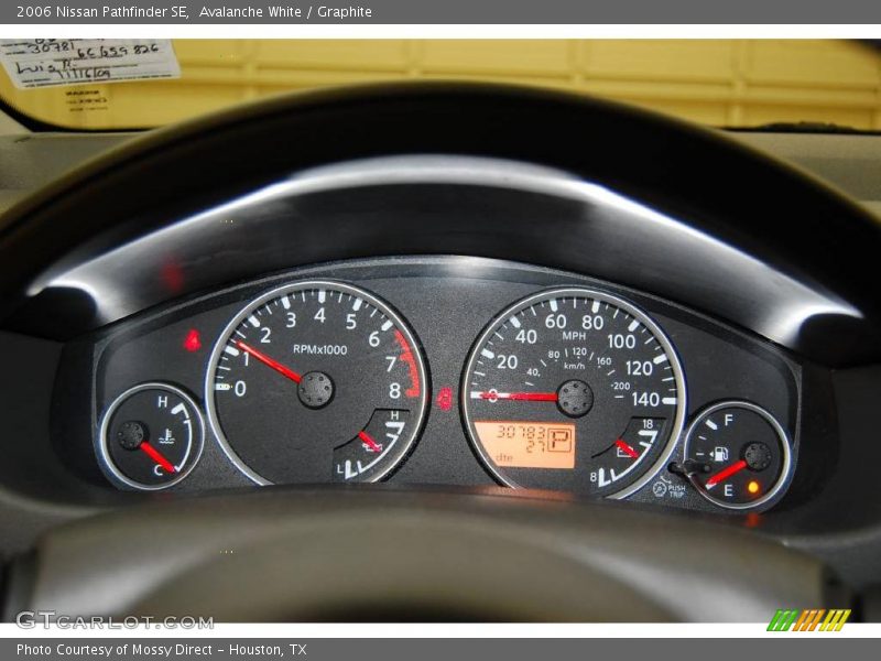 Avalanche White / Graphite 2006 Nissan Pathfinder SE