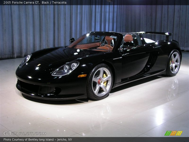 Black / Terracotta 2005 Porsche Carrera GT