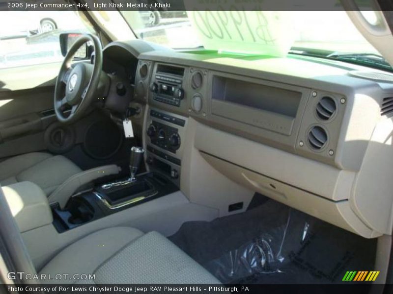 Light Khaki Metallic / Khaki 2006 Jeep Commander 4x4