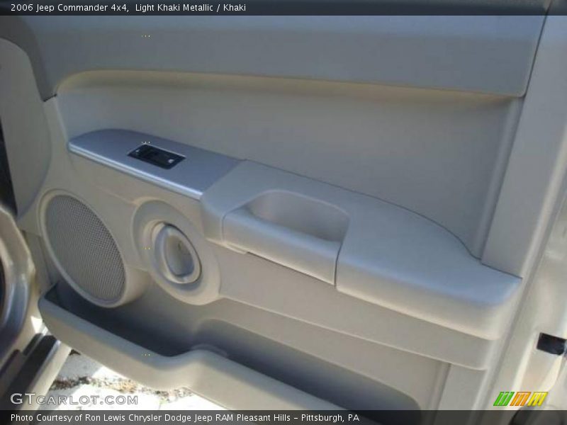 Light Khaki Metallic / Khaki 2006 Jeep Commander 4x4