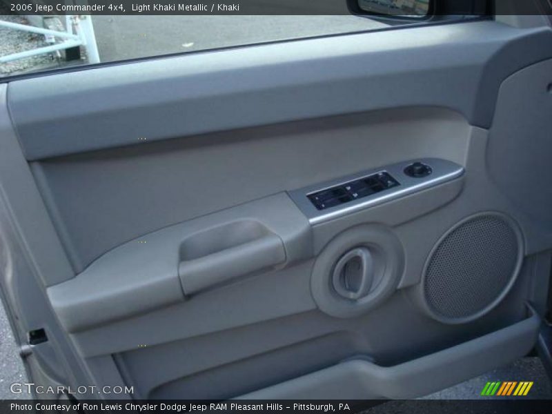 Light Khaki Metallic / Khaki 2006 Jeep Commander 4x4