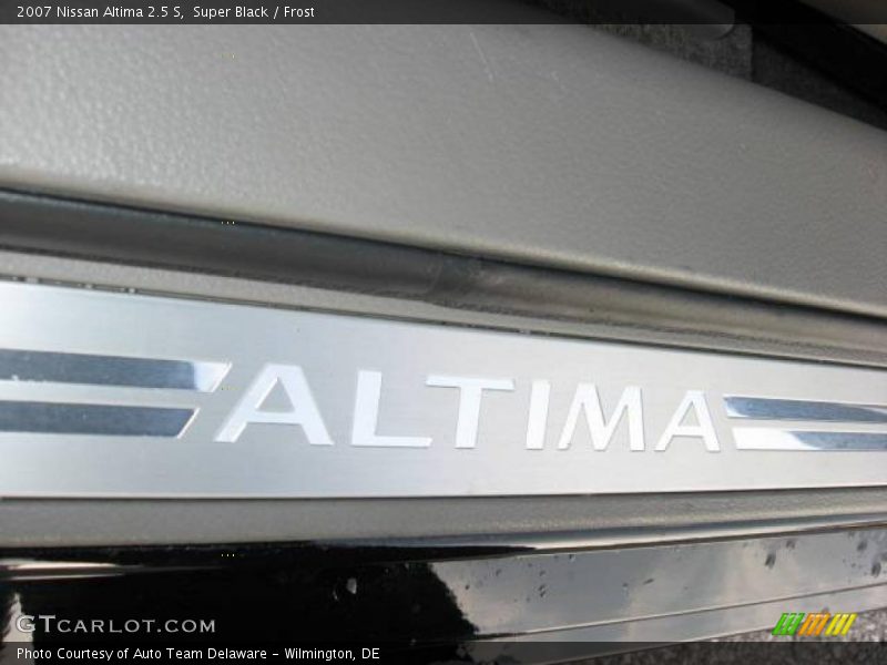 Super Black / Frost 2007 Nissan Altima 2.5 S