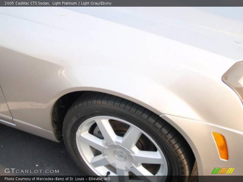 Light Platinum / Light Gray/Ebony 2005 Cadillac CTS Sedan