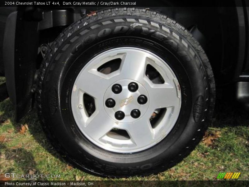 Dark Gray Metallic / Gray/Dark Charcoal 2004 Chevrolet Tahoe LT 4x4
