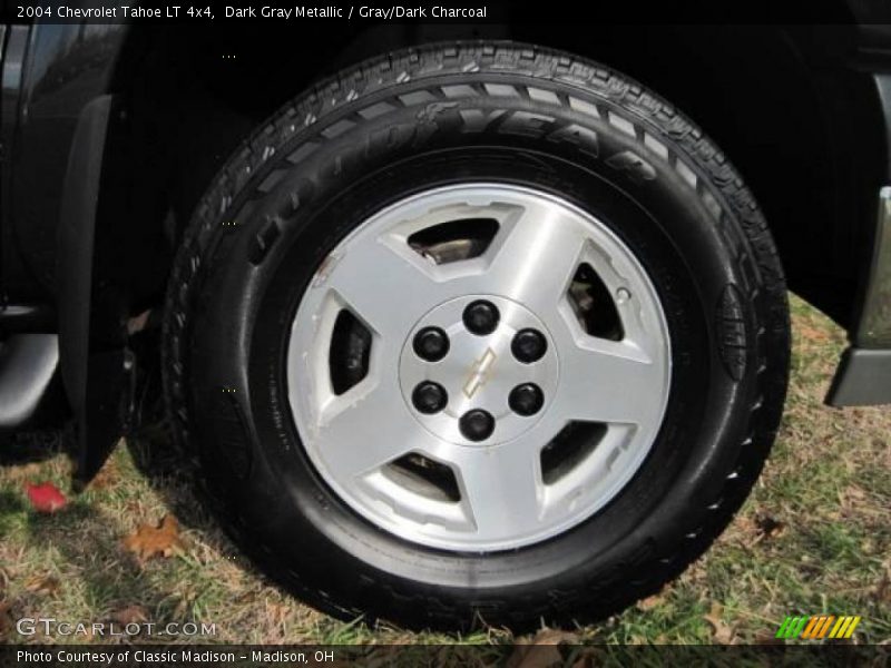 Dark Gray Metallic / Gray/Dark Charcoal 2004 Chevrolet Tahoe LT 4x4