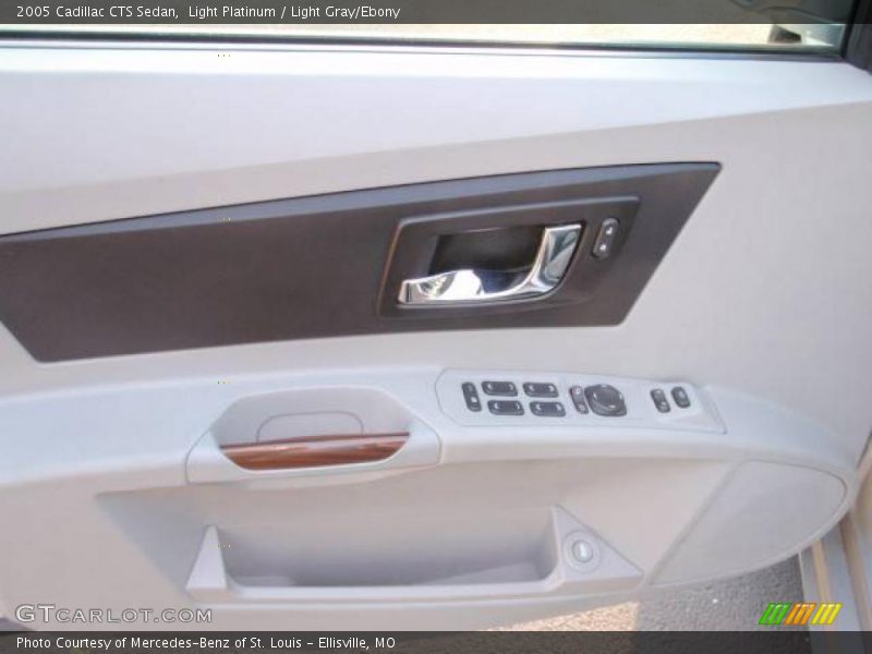 Light Platinum / Light Gray/Ebony 2005 Cadillac CTS Sedan
