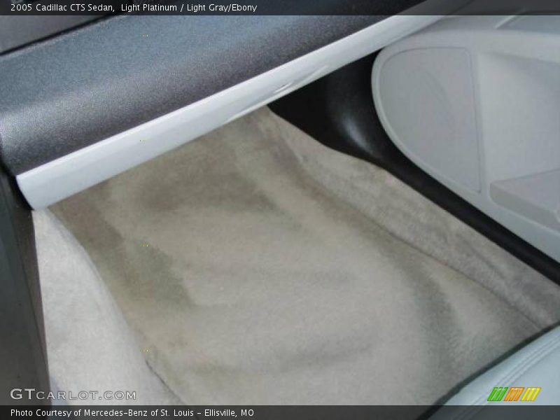 Light Platinum / Light Gray/Ebony 2005 Cadillac CTS Sedan