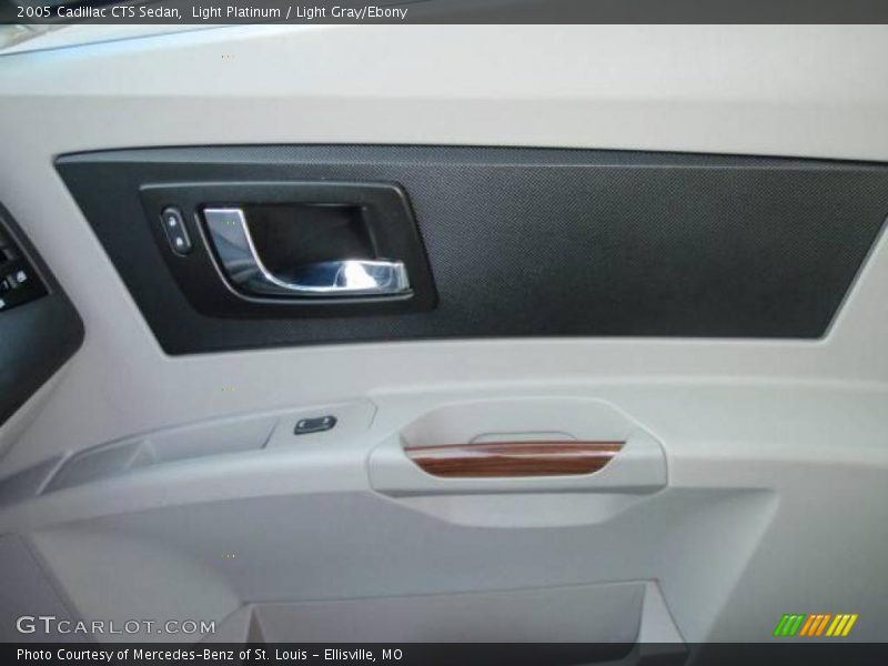 Light Platinum / Light Gray/Ebony 2005 Cadillac CTS Sedan