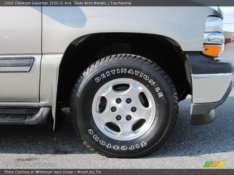 Silver Birch Metallic / Tan/Neutral 2005 Chevrolet Suburban 1500 LS 4x4