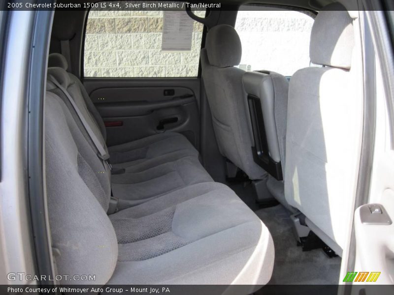 Silver Birch Metallic / Tan/Neutral 2005 Chevrolet Suburban 1500 LS 4x4