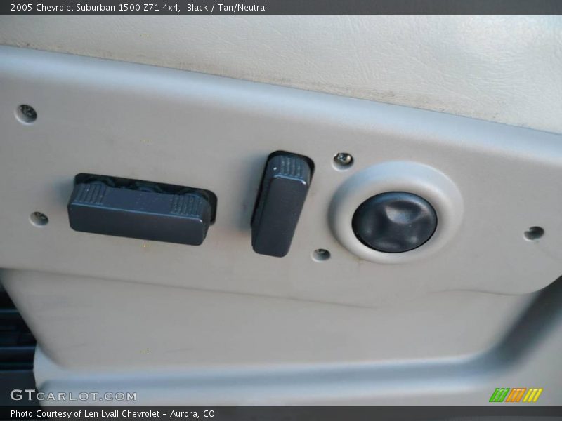 Black / Tan/Neutral 2005 Chevrolet Suburban 1500 Z71 4x4