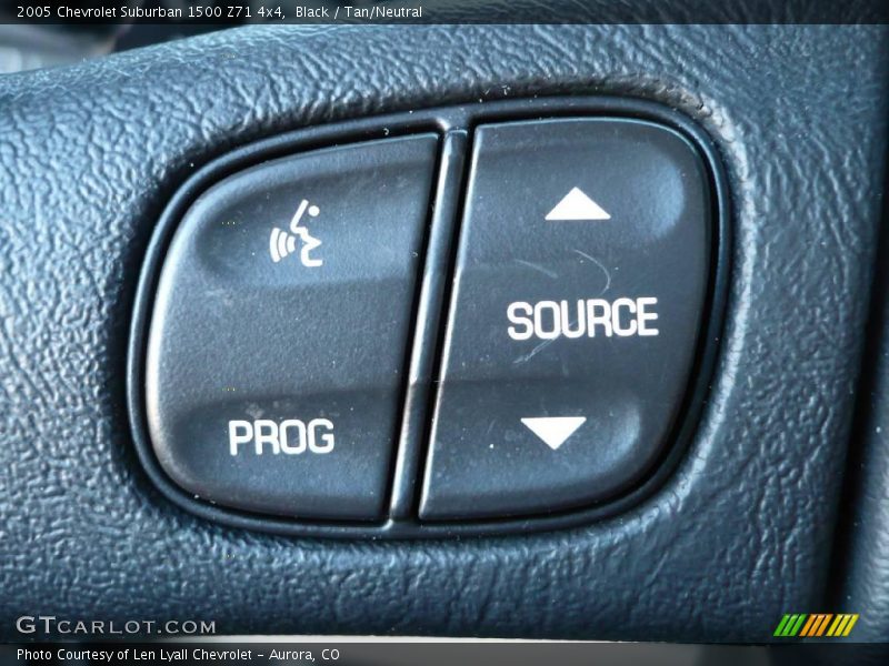 Black / Tan/Neutral 2005 Chevrolet Suburban 1500 Z71 4x4