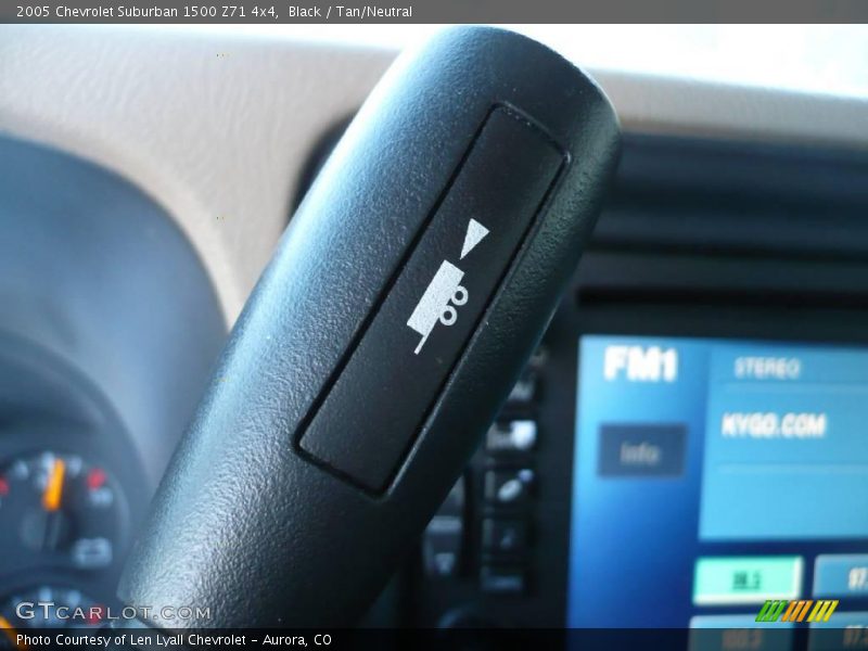 Black / Tan/Neutral 2005 Chevrolet Suburban 1500 Z71 4x4