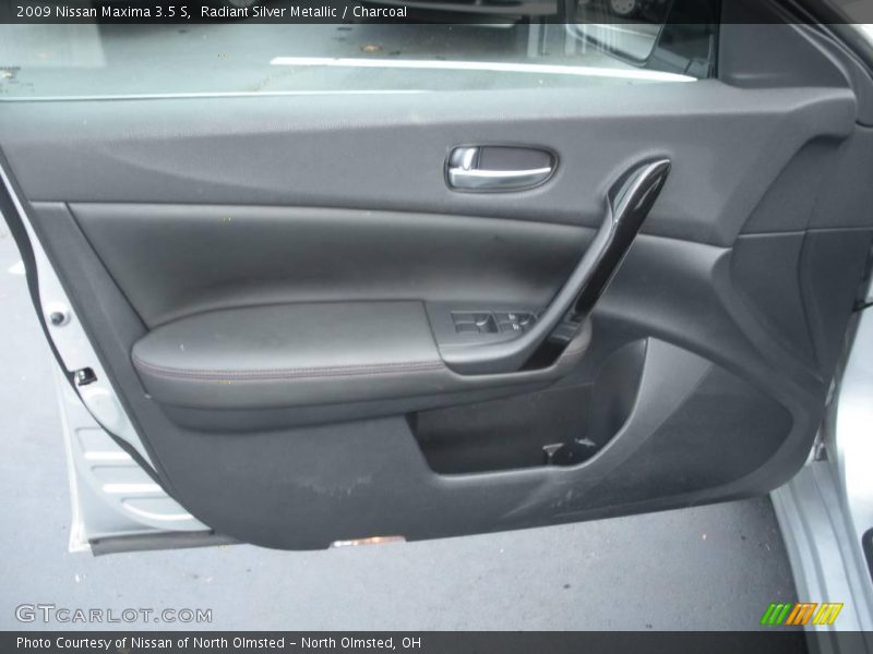 Radiant Silver Metallic / Charcoal 2009 Nissan Maxima 3.5 S