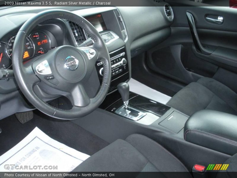 Radiant Silver Metallic / Charcoal 2009 Nissan Maxima 3.5 S