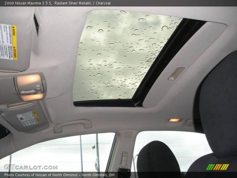 Radiant Silver Metallic / Charcoal 2009 Nissan Maxima 3.5 S