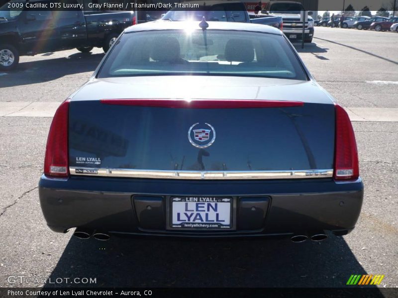 Gray Flannel / Titanium/Dark Titanium 2009 Cadillac DTS Luxury