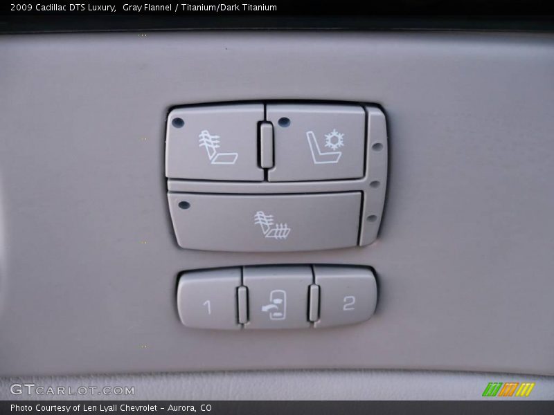 Gray Flannel / Titanium/Dark Titanium 2009 Cadillac DTS Luxury