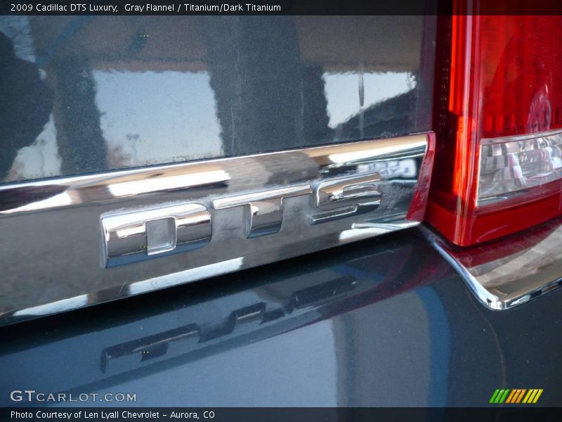 Gray Flannel / Titanium/Dark Titanium 2009 Cadillac DTS Luxury