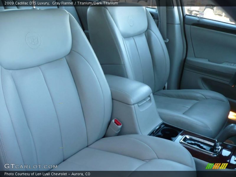 Gray Flannel / Titanium/Dark Titanium 2009 Cadillac DTS Luxury