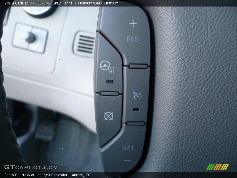 Gray Flannel / Titanium/Dark Titanium 2009 Cadillac DTS Luxury