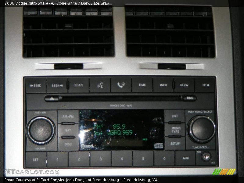 Stone White / Dark Slate Gray 2008 Dodge Nitro SXT 4x4