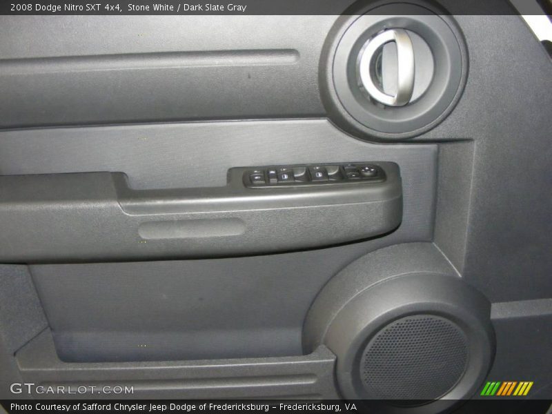 Stone White / Dark Slate Gray 2008 Dodge Nitro SXT 4x4