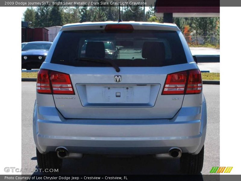 Bright Silver Metallic / Dark Slate Gray/Light Graystone 2009 Dodge Journey SXT