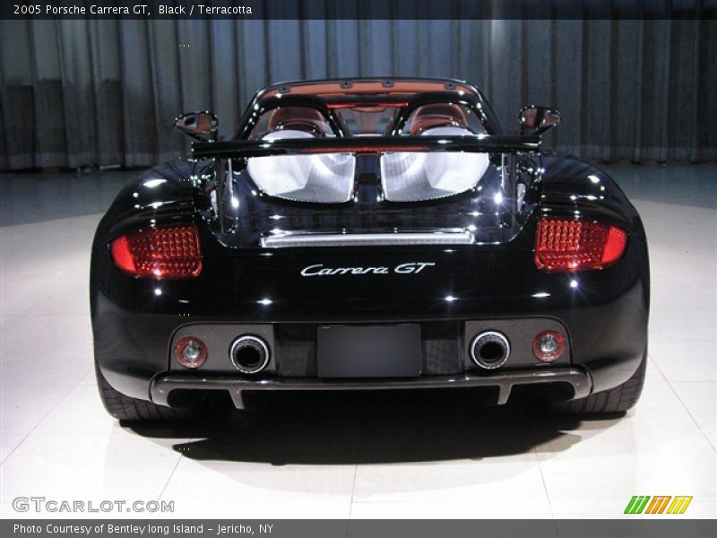 Black / Terracotta 2005 Porsche Carrera GT