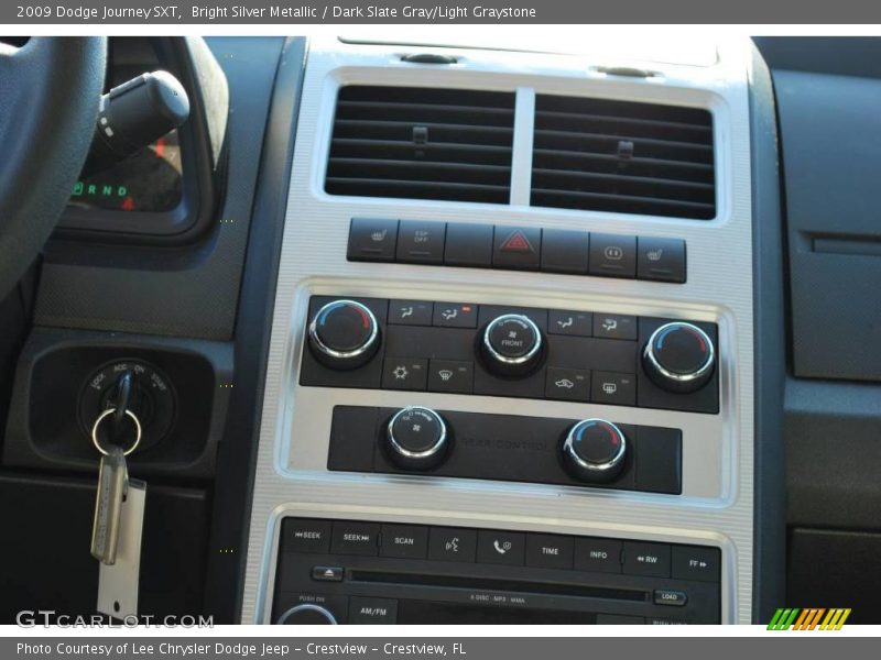 Bright Silver Metallic / Dark Slate Gray/Light Graystone 2009 Dodge Journey SXT