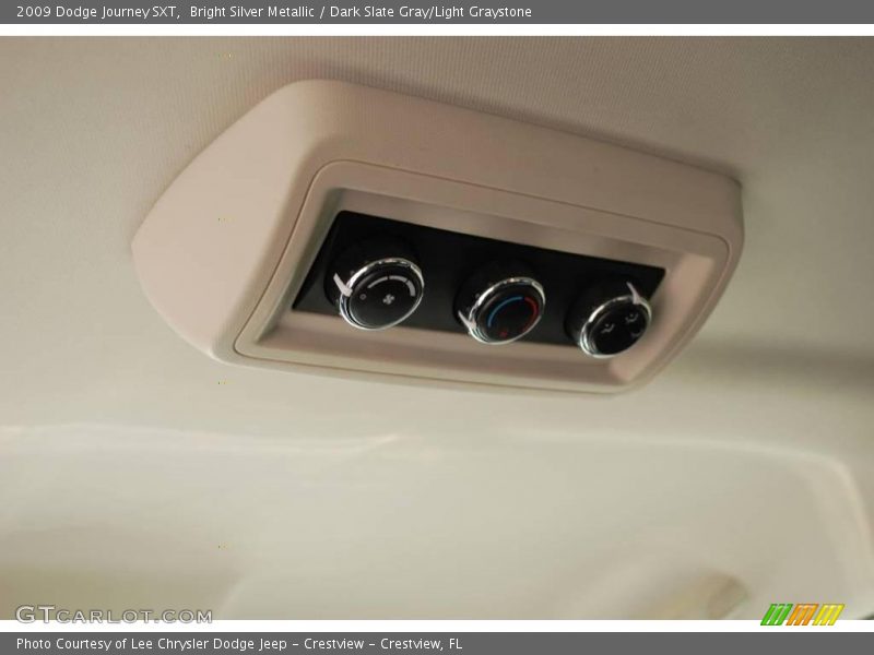Bright Silver Metallic / Dark Slate Gray/Light Graystone 2009 Dodge Journey SXT