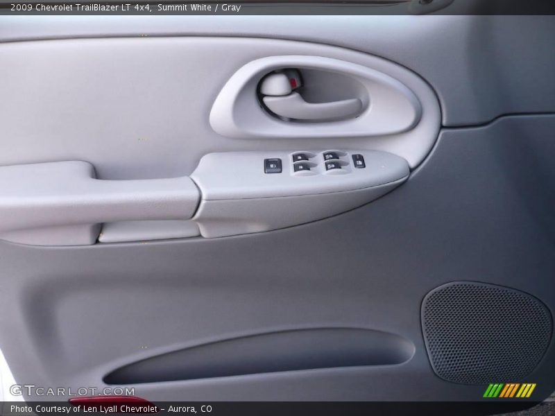Summit White / Gray 2009 Chevrolet TrailBlazer LT 4x4