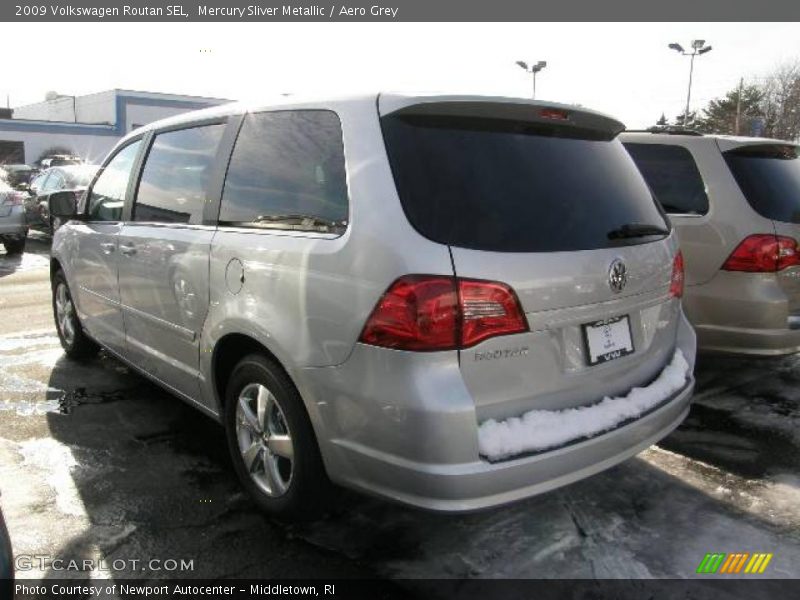 Mercury Sliver Metallic / Aero Grey 2009 Volkswagen Routan SEL