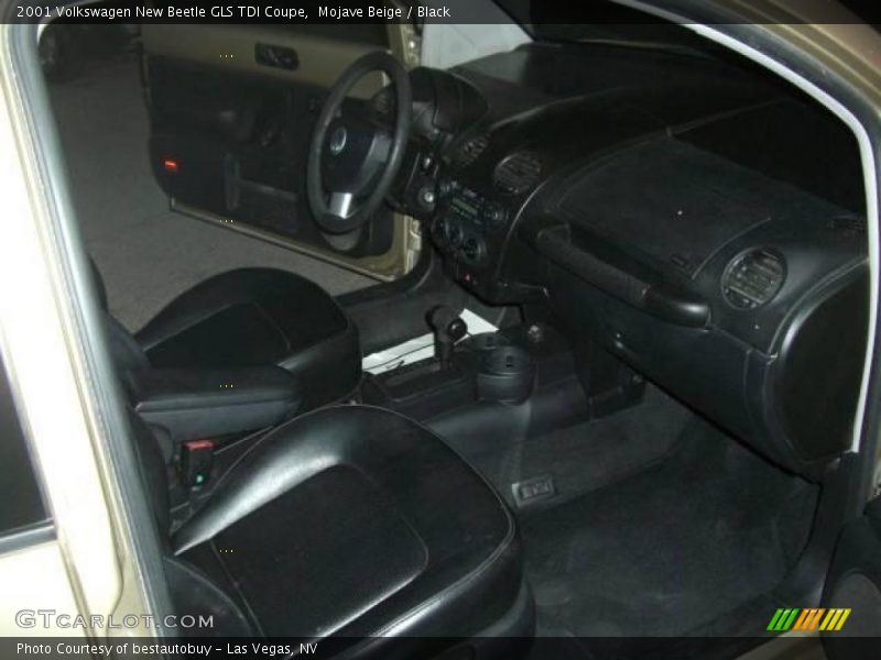 Mojave Beige / Black 2001 Volkswagen New Beetle GLS TDI Coupe