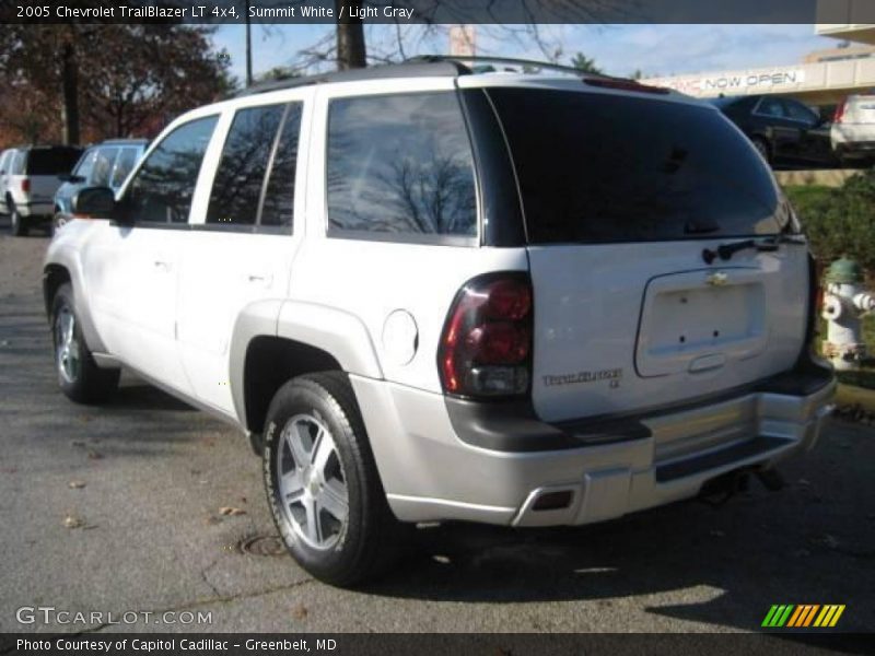 Summit White / Light Gray 2005 Chevrolet TrailBlazer LT 4x4