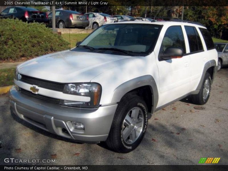 Summit White / Light Gray 2005 Chevrolet TrailBlazer LT 4x4