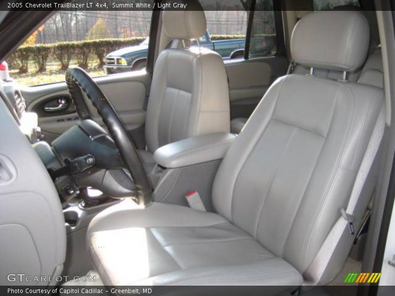 Summit White / Light Gray 2005 Chevrolet TrailBlazer LT 4x4