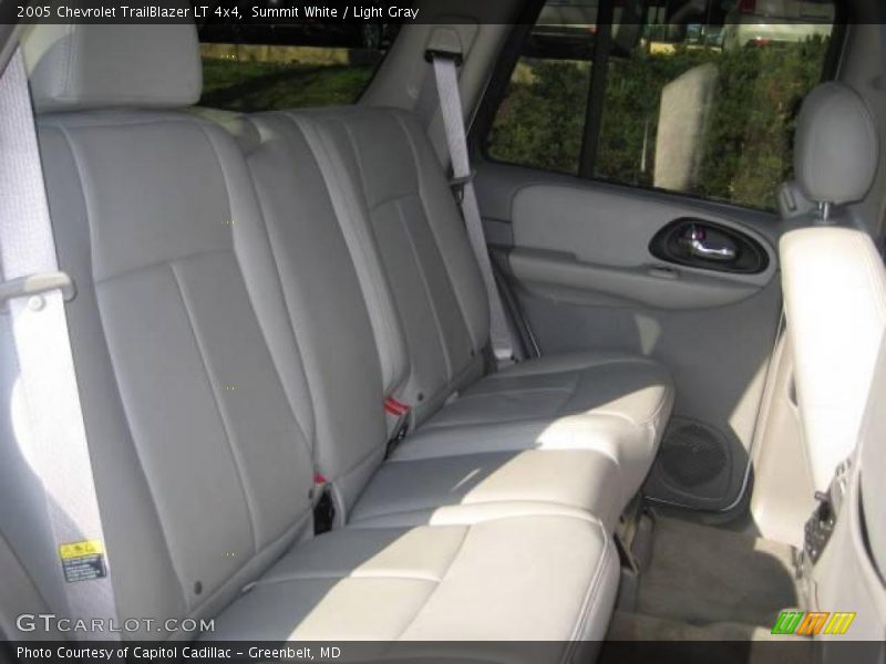 Summit White / Light Gray 2005 Chevrolet TrailBlazer LT 4x4