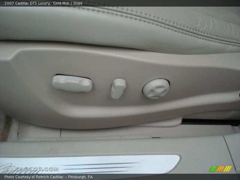Gold Mist / Shale 2007 Cadillac DTS Luxury