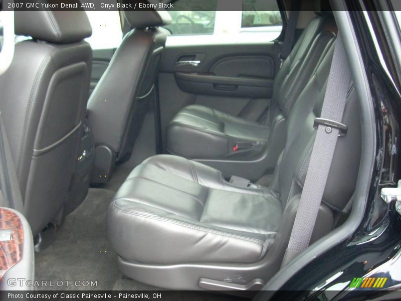 Onyx Black / Ebony Black 2007 GMC Yukon Denali AWD