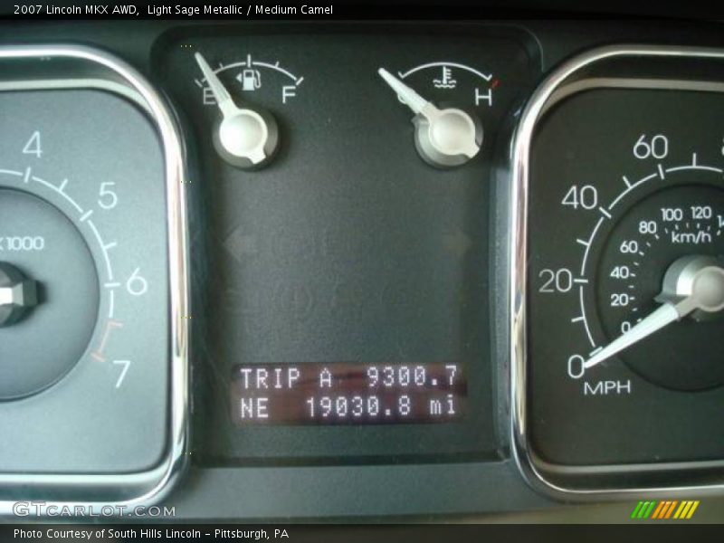 Light Sage Metallic / Medium Camel 2007 Lincoln MKX AWD