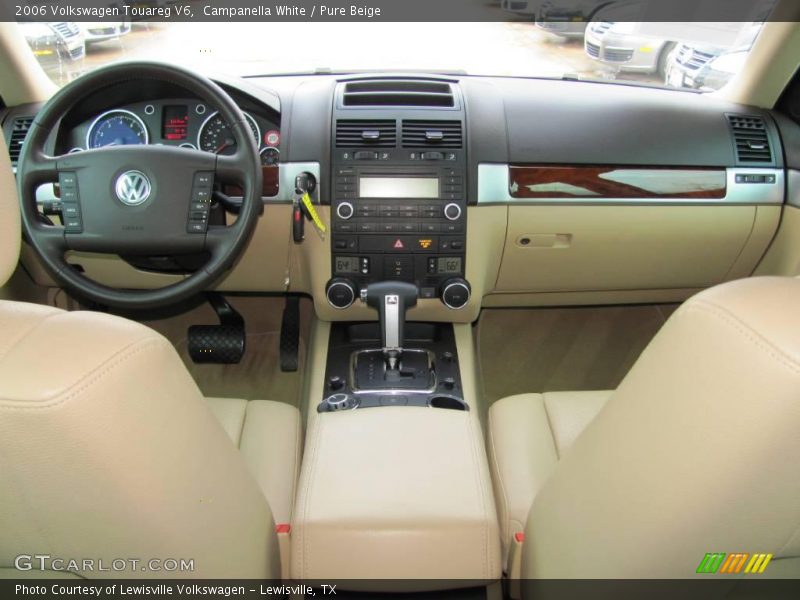 Campanella White / Pure Beige 2006 Volkswagen Touareg V6