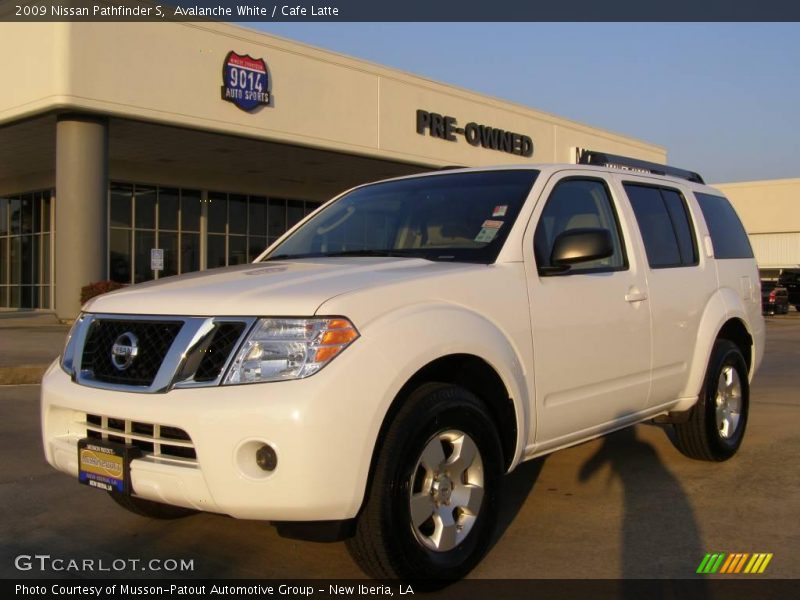 Avalanche White / Cafe Latte 2009 Nissan Pathfinder S