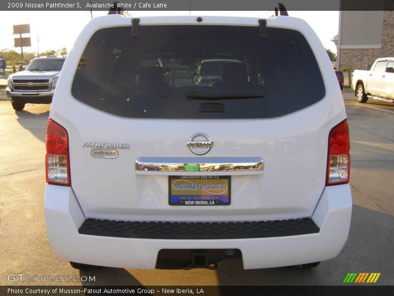 Avalanche White / Cafe Latte 2009 Nissan Pathfinder S