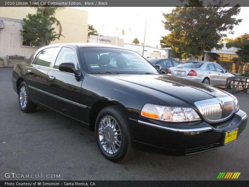 Black / Black 2010 Lincoln Town Car Continental Edition