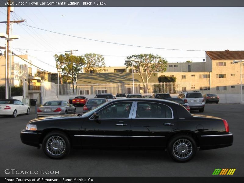 Black / Black 2010 Lincoln Town Car Continental Edition